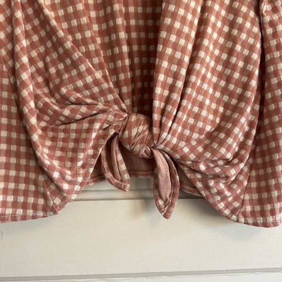 Lou and Grey Gingham Tie Front Top - Picture 5 of 7